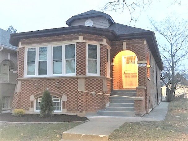 1st image of 9029 S May St