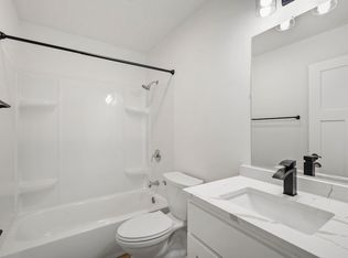 424 E Union St #436, Lone Rock, WI 53556