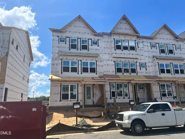 3015 White Rail Dr, Fuquay Varina, NC 27526