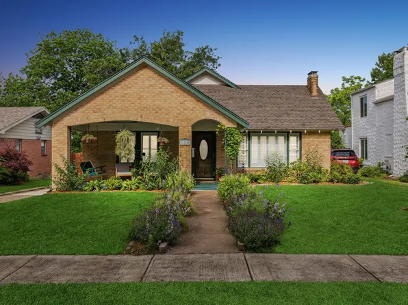 121 S Briscoe Blvd, Dallas, TX 75211