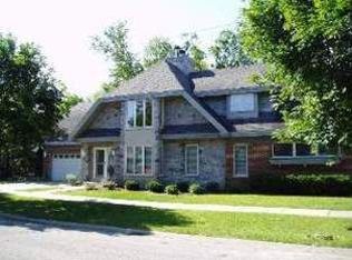 301 S Home Ave, Park Ridge, IL 60068