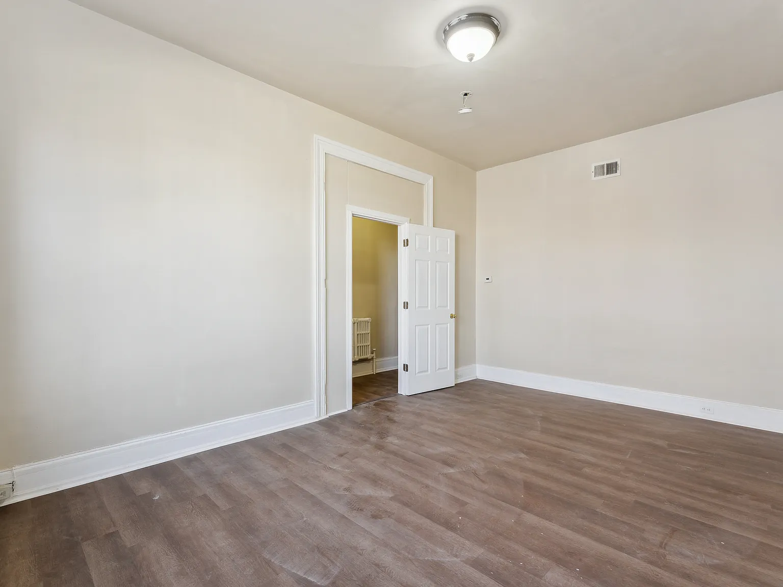 6 bed, $580 — Photo 2