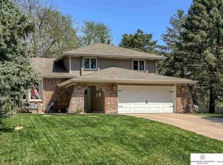 923 S 216th St, Elkhorn, NE 68022