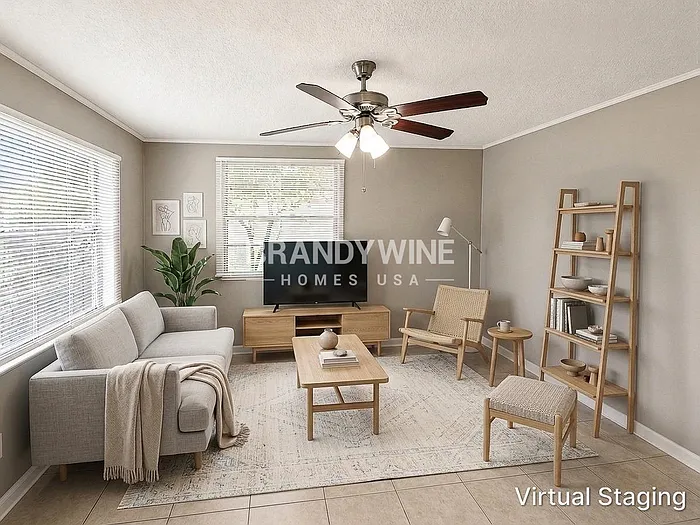 3 bed, 1.5 bath, 1221 sqft, $1,545 — Photo 3