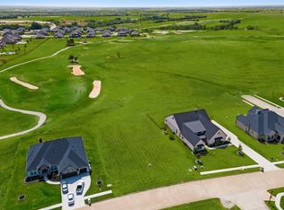 1308 Sparrow Hawk Ln, Gunter, TX 75058