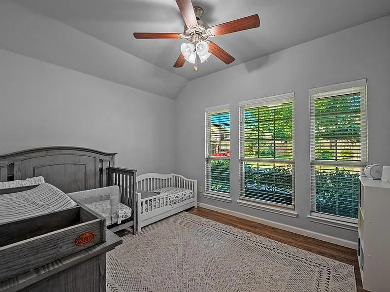 2413 Michelle Creek Dr — Photo 26