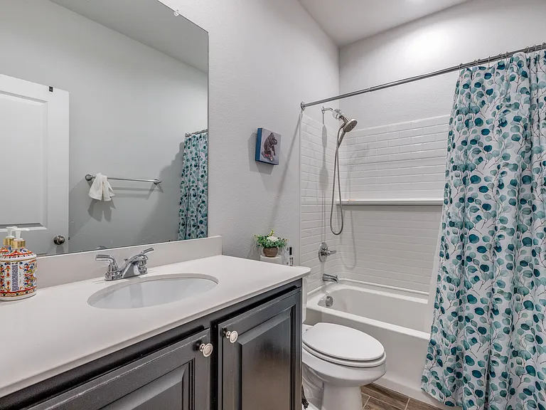 3315 Celestial Ln — Photo 17