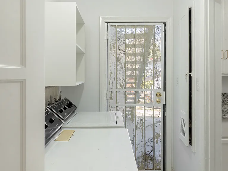 1429 Ellsmere Ave — Photo 18