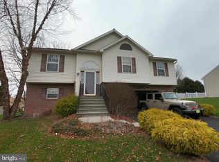 329 Winding Way, Womelsdorf, PA 19567