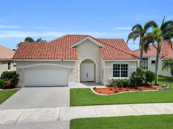 694 SW Lake Charles Circle, Port St Lucie, FL 34986
