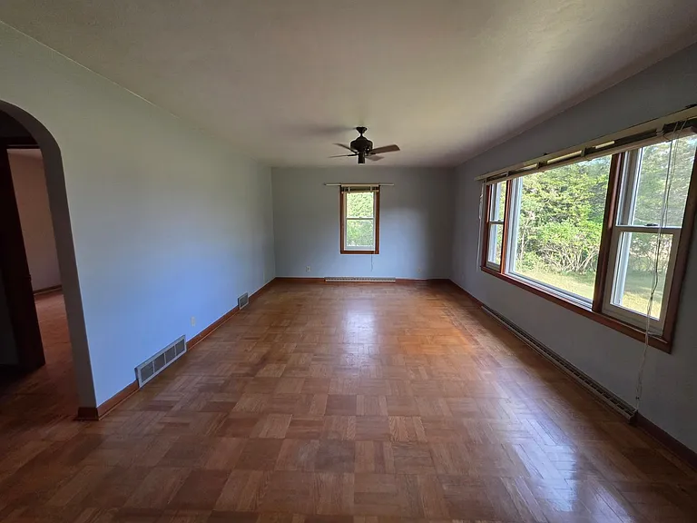 4750 County Line Rd — Photo 6