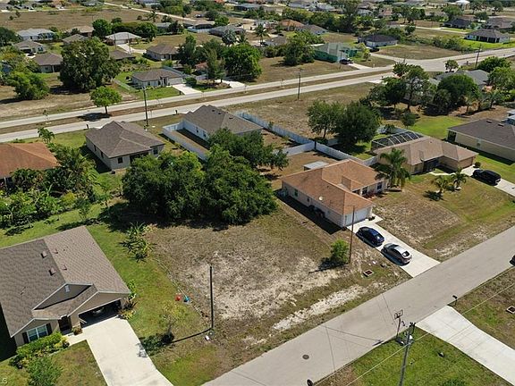 3rd image of 1807 SW 16th Ter