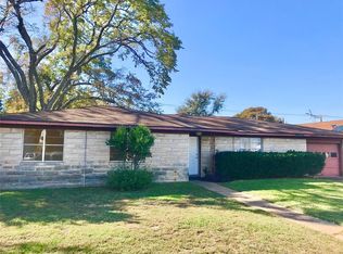 811 13th St, Hempstead, TX 77445
