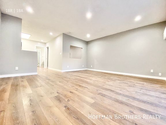 4th image of 12309 Burbank Blvd #35