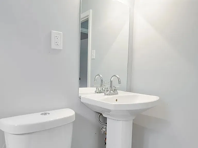 900 Macdade Blvd — Photo 11