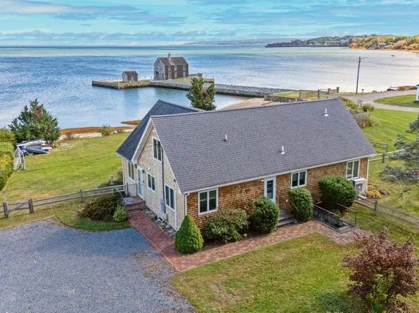 7 Pebble Ln, Kingston, MA 02364
