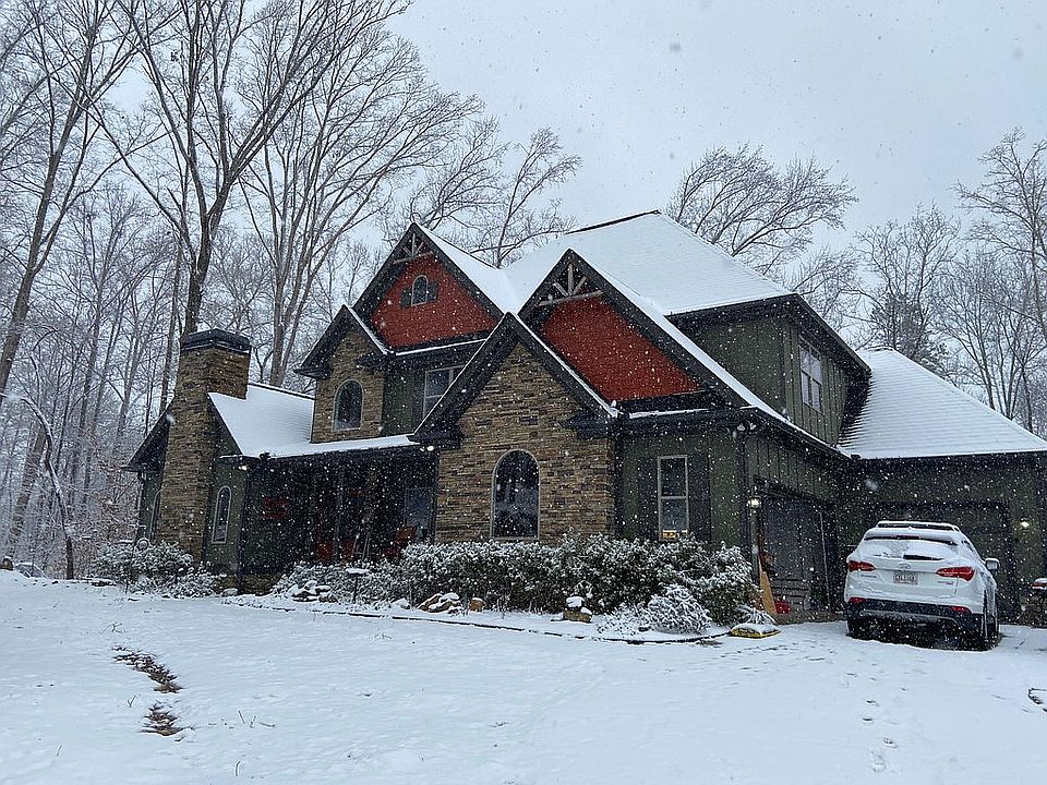 1st image of 6748 Carriage Walk Ln