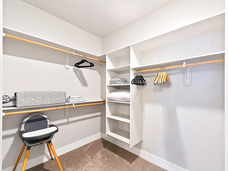 2023 E Oakcrest Dr — Photo 32