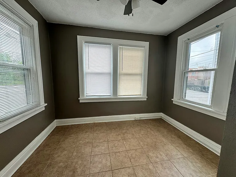 1406 Woodland Dr #1N — Photo 9