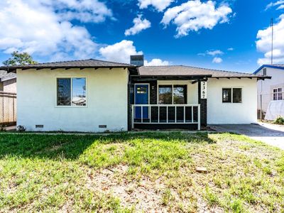 2367 S Holly Ave, Fresno, CA, 93706