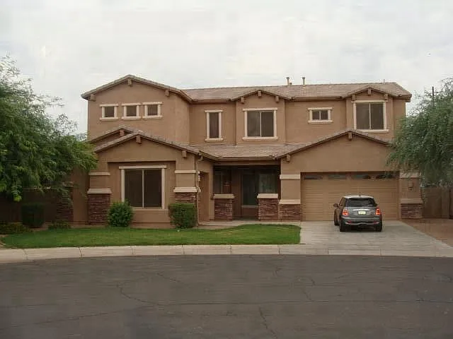 House Front - 3163 S Porter St