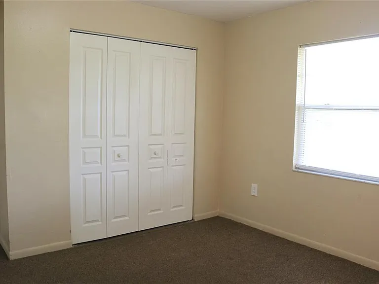 468 Oregon Ave — Photo 8