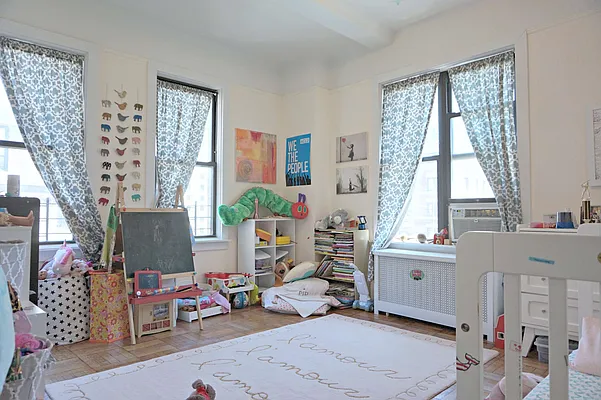 Rented by Metropolitan Equities | media 7