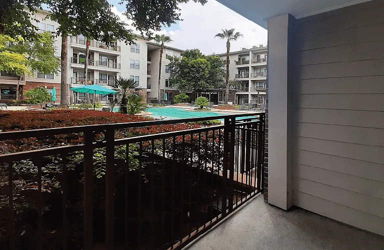 The Voss Apartments — Photo 20