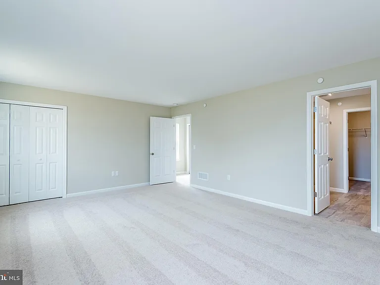 1714 Shady Ln — Photo 9