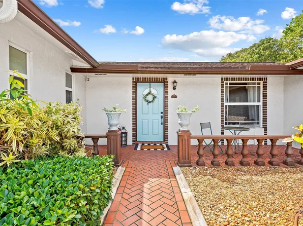 6576 Whispering Wind Way, Delray Beach, FL 33484