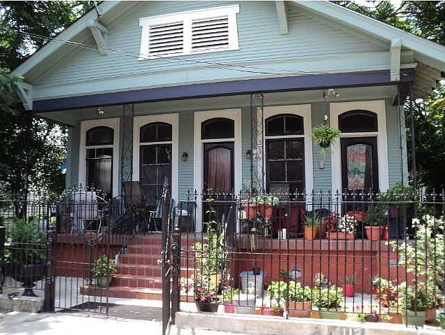 1st image of 4112-18 Burgundy St
