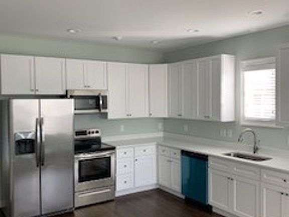 2nd image of 1608 W Cary St #A