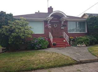 753 N 73rd St, Seattle, WA 98103