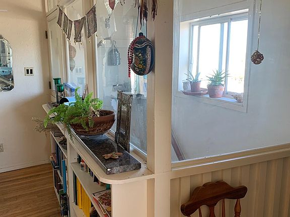 3rd image of 107 Hermosa Dr SE