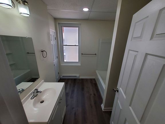 4th image of 114 N 5th St #1