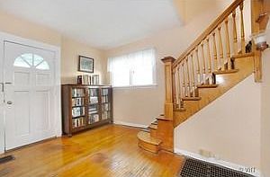 3rd image of 627 W Wesley St