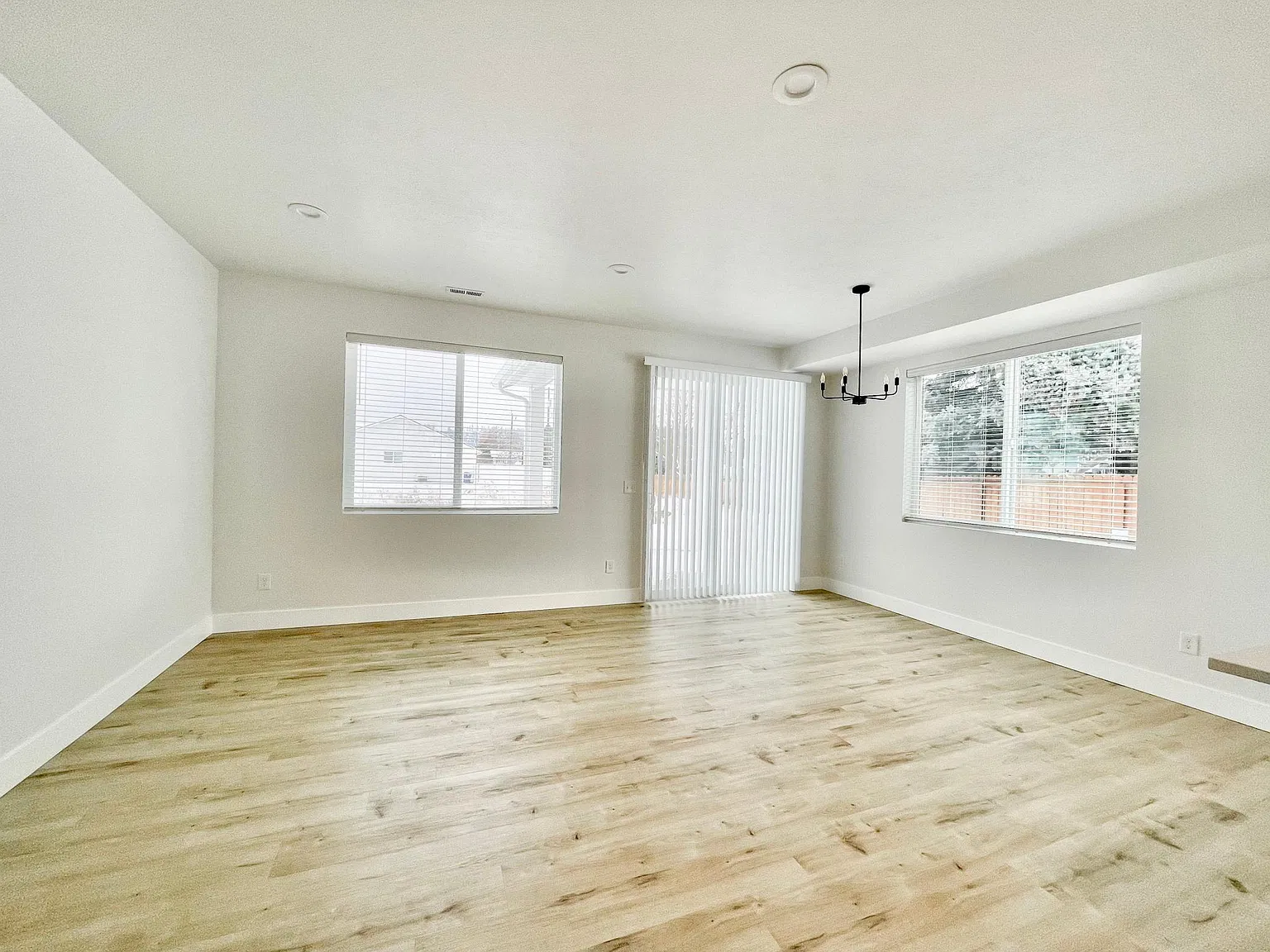 4525 N McCabe Ln — Photo 3