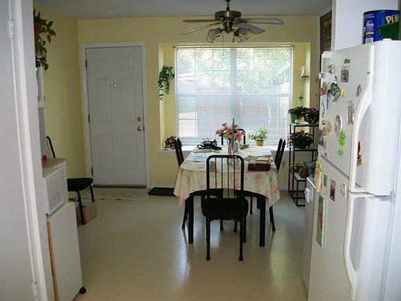 4th image of 57 W Mountain Creek Dr
