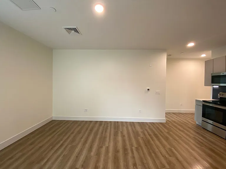One Park Apartments — Photo 26
