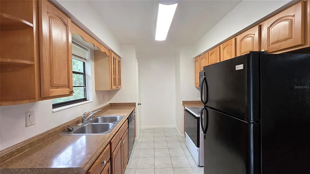 2 bed, 2.0 bath, 1224 sqft, $2,300 — Photo 3