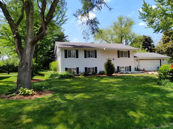 1S162 Buttercup Ln, Villa Park, IL 60181
