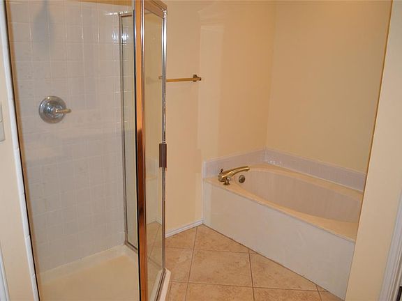 4th image of 5603 Misty Crest Dr