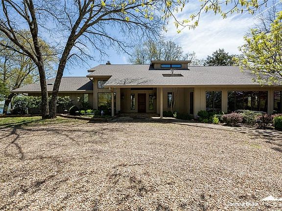 4th image of 21521 Oak Leaf Dr