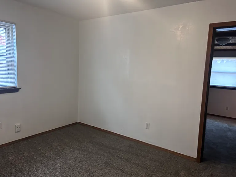 312 E Cedar Ln — Photo 12