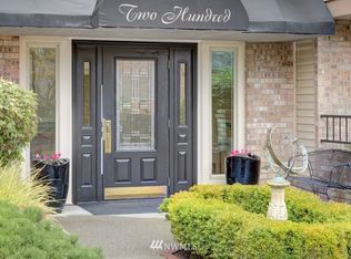 200 99th Ave NE APT 16, Bellevue, WA 98004