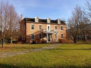 50-stratton rd front view