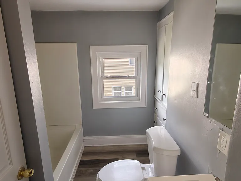 1024 Whittier Ave — Photo 14