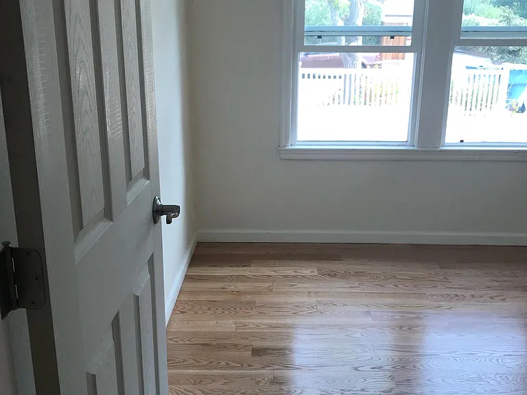 Bedroom - lovely, bright and quiet