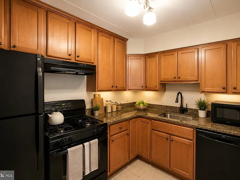 2610 Indian Dr #2B — Photo 4