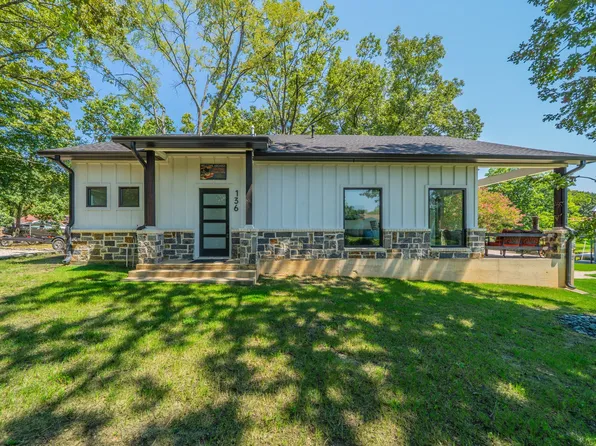 136 Deer Park Loop, Mabank, TX 75156
